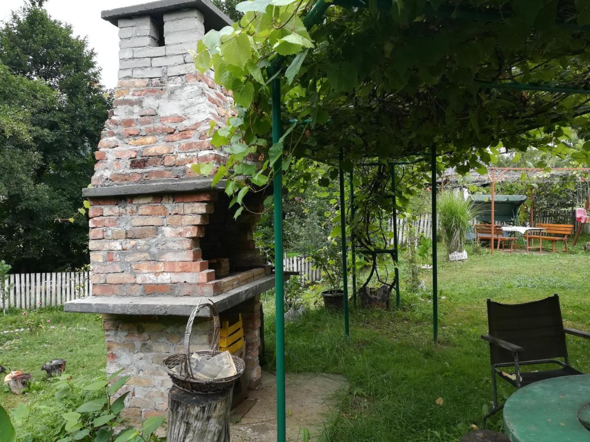 Cottage Forest Stream Visoko Exterior foto